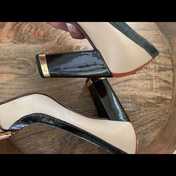 Amazing Tory Burch Peep Toe Block Heels - Picture 14 of 14